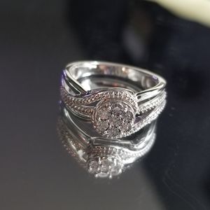 .925 Diamond(+) Swirl Ring